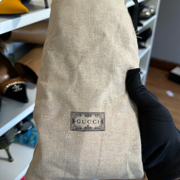 Gucci Monogram Gloves - Picture 2 of 6